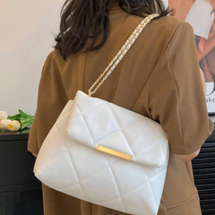 Stylish White Quilted Bag with adorable chain - Waterproof & long lasting material