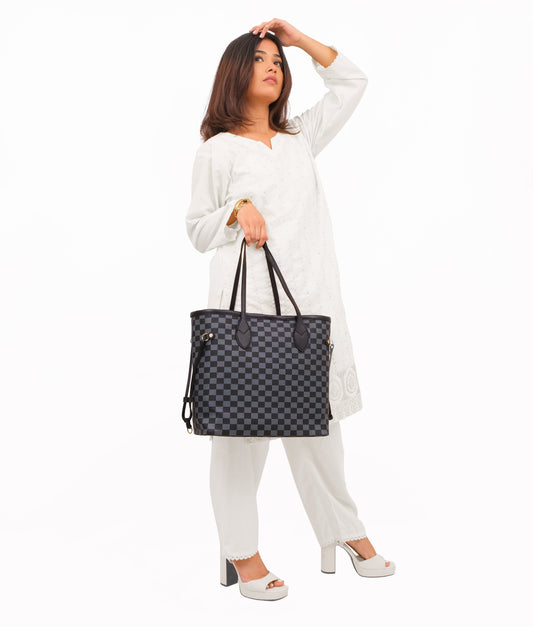 The Checkered Tote Black